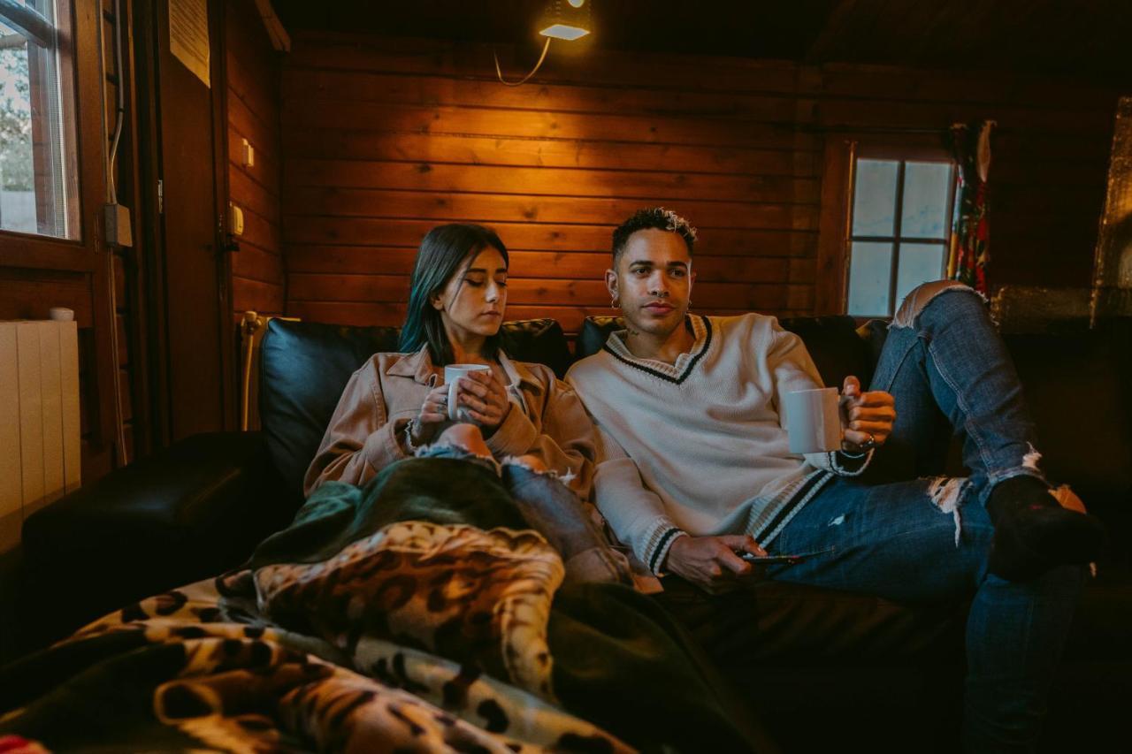 Fuente Del Lobo Glamping & Bungalows - Adults Only Pinos Genil Exteriér fotografie