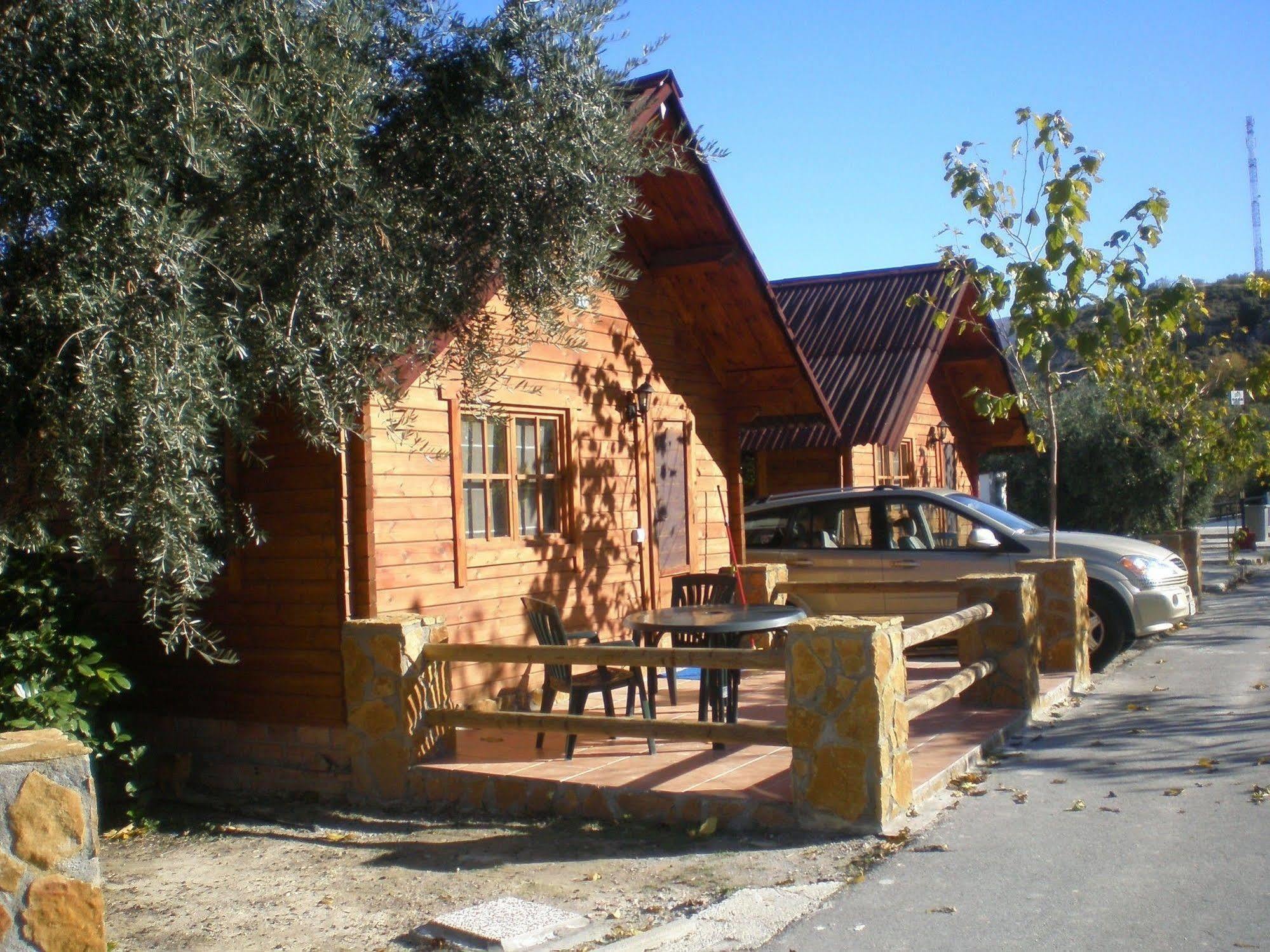 Fuente Del Lobo Glamping & Bungalows - Adults Only Pinos Genil Exteriér fotografie