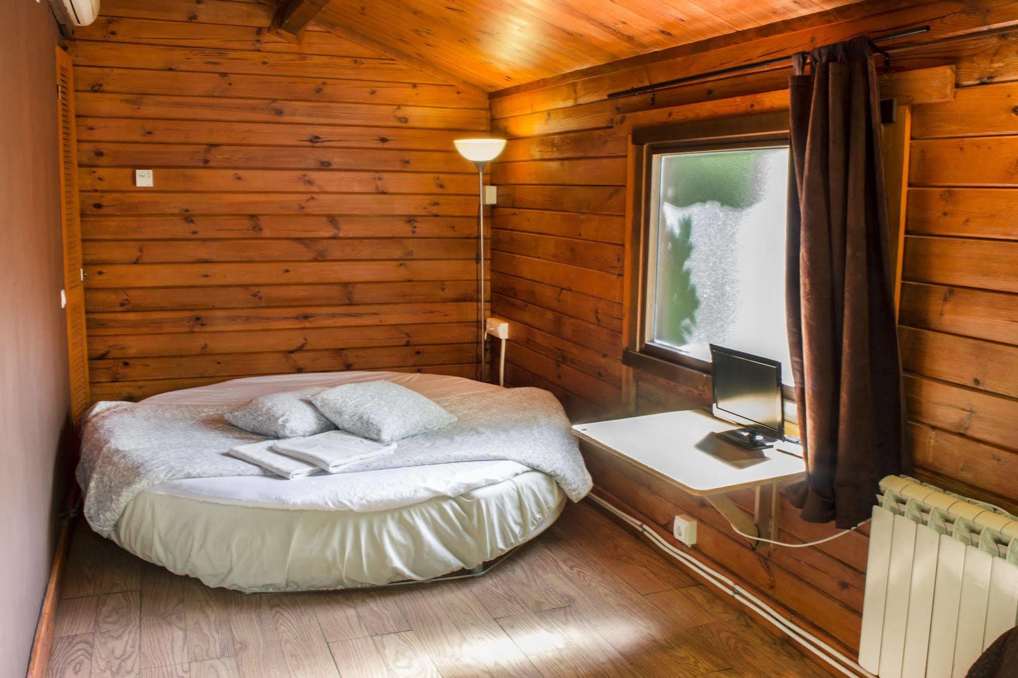 Fuente Del Lobo Glamping & Bungalows - Adults Only Pinos Genil Exteriér fotografie